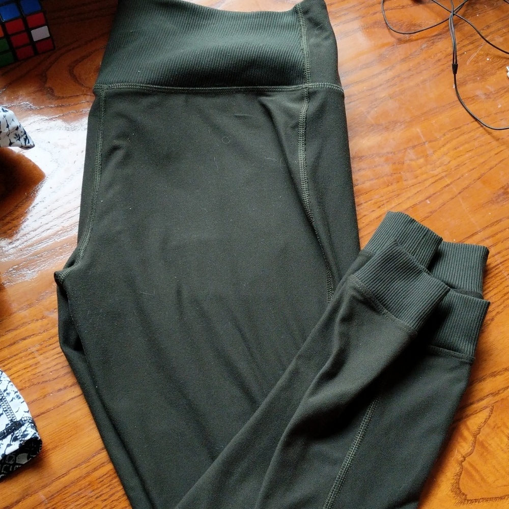 Nike legend Bottoms Hunter Green
